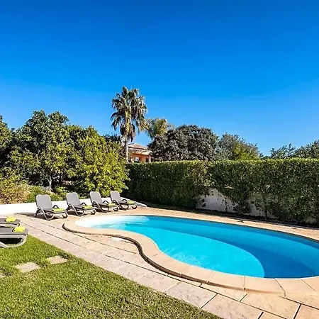 Sleeps 6 Pool Air Con Villa Almancil