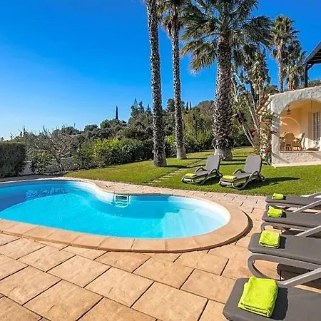 Villa Sleeps 6 Pool Air Con *