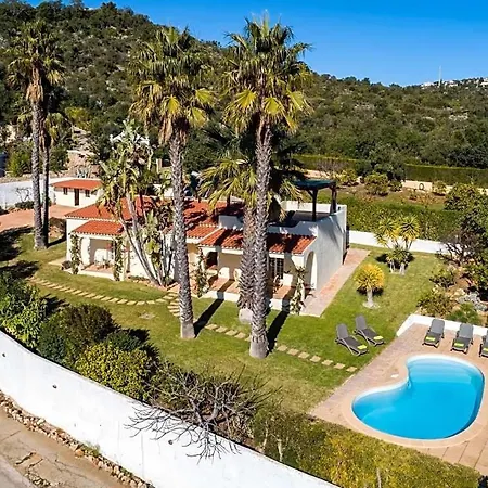 Βίλα Sleeps 6 Pool Air Con *