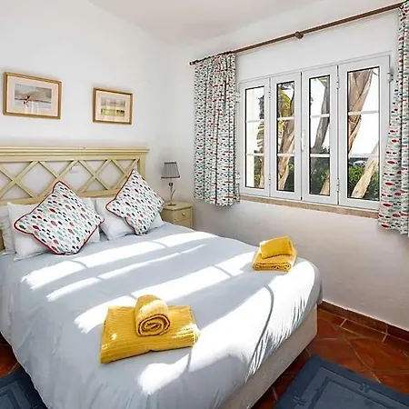 Sleeps 6 Pool Air Con Almancil